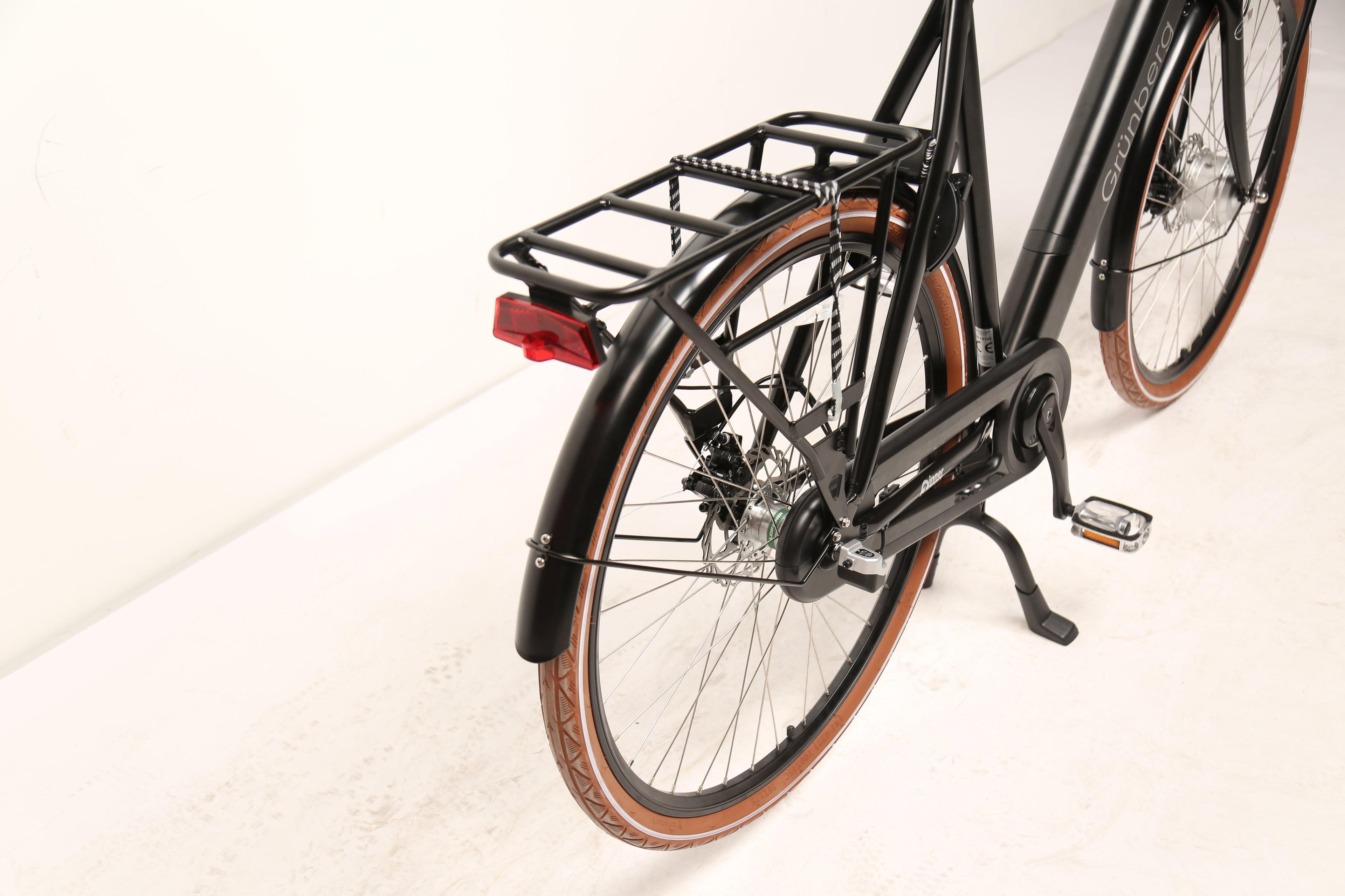 Amsterdam Cargo M Premium